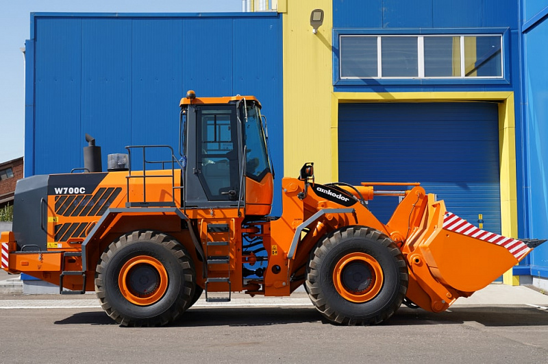 Погрузчик универсальный AMKODOR W700C