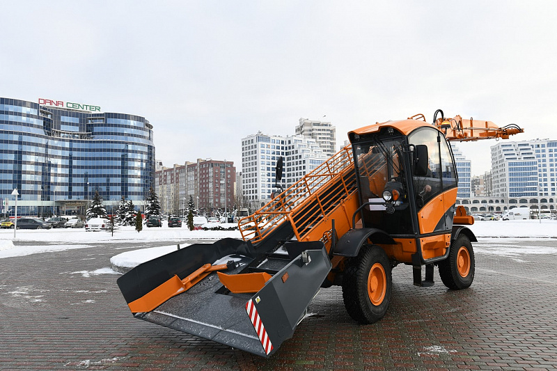 Машина погрузочная универсальная AMKODOR WLC12L1