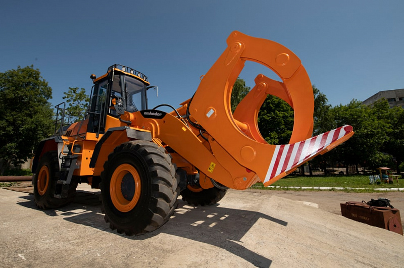 Лесопогрузчик AMKODOR FL70H