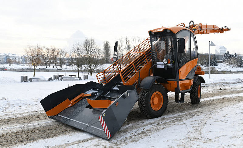 Машина погрузочная универсальная AMKODOR WLC12L1