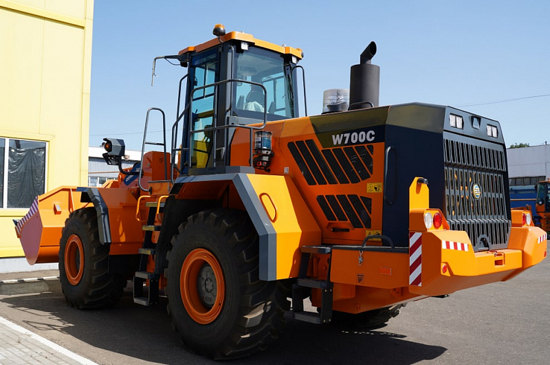 Погрузчик универсальный AMKODOR W700C