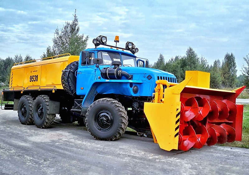 Cнегоочиститель шнекороторный АМКОДОР 9531-03